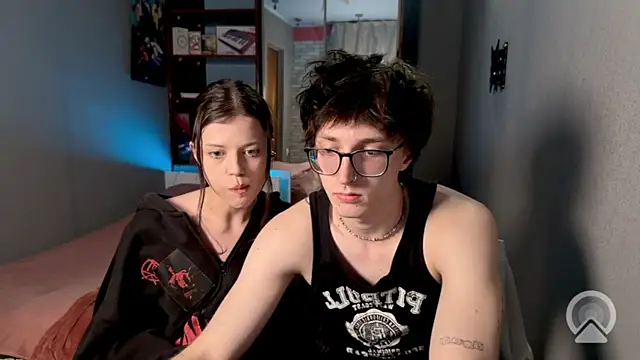 Snapshot of t_files_x chatting on 01.19.26 t files x online show from 01.19.26