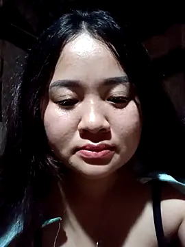 Snapshot of Bee-bgolden chatting on 11.07.25 Bee-bgolden online show from 11.07.25