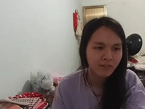Snapshot of RebelAura chatting on 06.20.26 RebelAura online show from 06.20.26