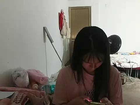 Snapshot of RebelAura chatting on 07.15.26 RebelAura online show from 07.15.26