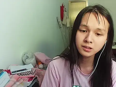 Snapshot of RebelAura chatting on 07.22.26 RebelAura online show from 07.22.26