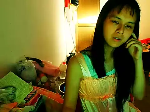 Snapshot of RebelAura chatting on 07.29.26 RebelAura online show from 07.29.26