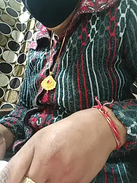 Snapshot of collagesonam chatting on 11.22.25 collagesonam online show from 11.22.25