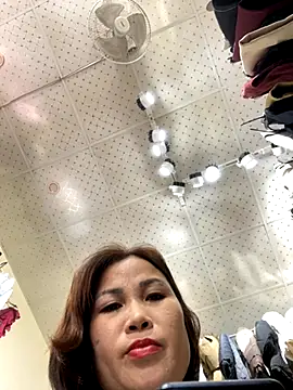 Liliy2x online show from 11.04.25