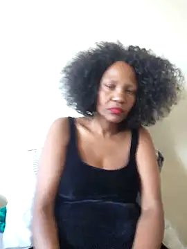 Snapshot of Mommy_Sienna chatting on 05.02.26 Mommy Sienna online show from 05.02.26