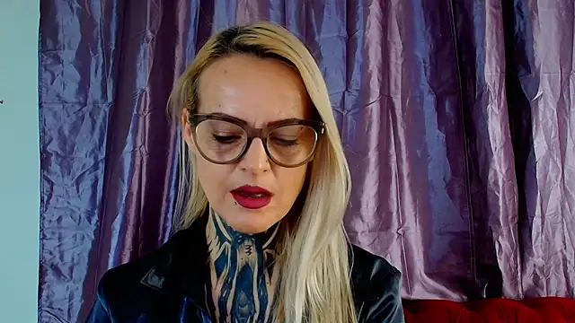 TattooTemptress online show from 12.15.25