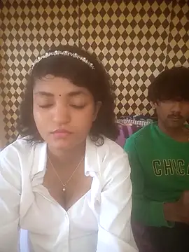 Snapshot of Freakingromance chatting on 04.12.26 Freakingromance online show from 04.12.26