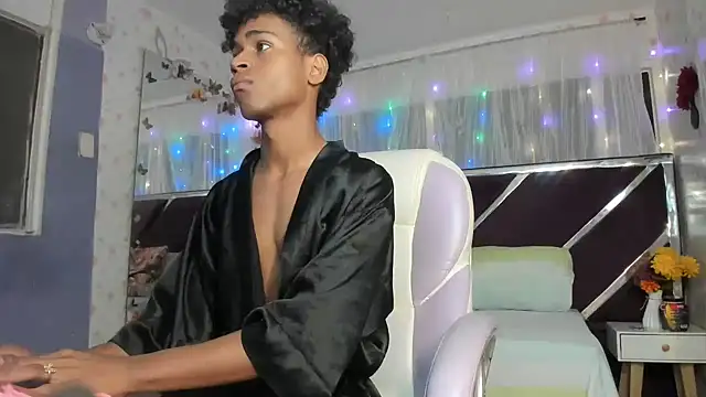 Snapshot of Santy_bigcock_01 chatting on 03.16.26 Santy bigcock 01 online show from 03.16.26