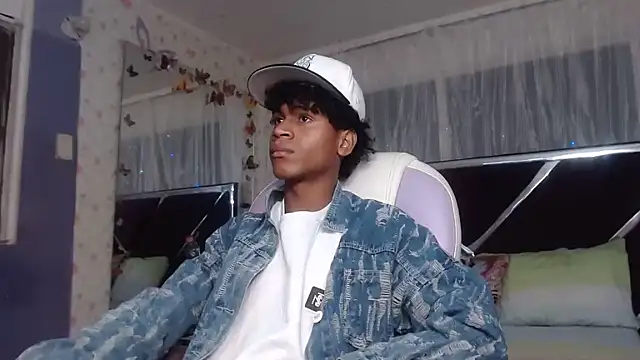 Santy bigcock 01 online show from 04.23.26