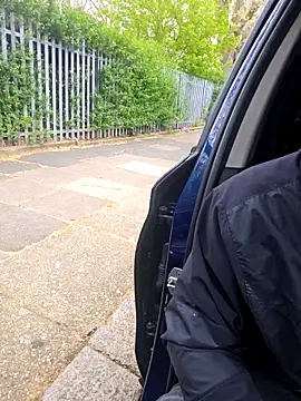 Snapshot of sweet_juicem chatting on 04.15.26 sweet juicem online show from 04.15.26