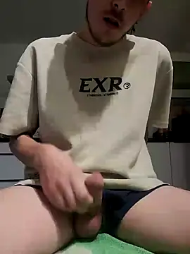 Snapshot of pumspaty06 chatting on 11.05.25 pumspaty06 online show from 11.05.25