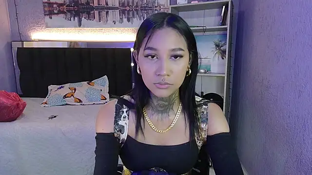 lyam ebony  online show from 11.08.25