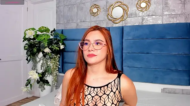 Snapshot of SaraAlvarezx chatting on 06.02.26 SaraAlvarezx online show from 06.02.26