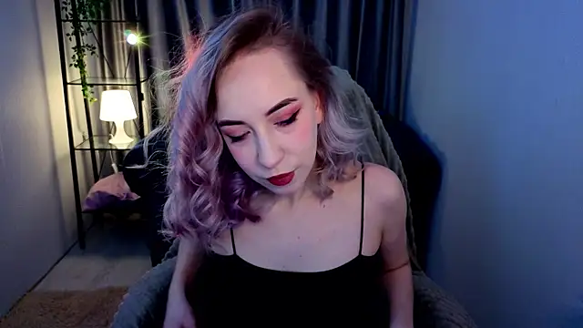 IsabelleBliz online show from 11.10.25