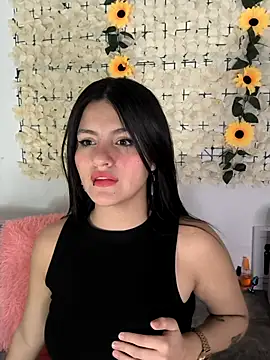 Snapshot of Lorenaa1 chatting on 11.12.25 Lorenaa1 online show from 11.12.25