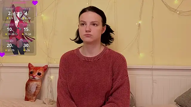 LatinaHuguenin online show from 12.05.25