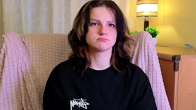 LatinaHuguenin online show from 04.10.26