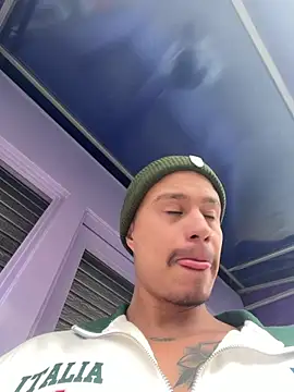 Snapshot of RaySullivan chatting on 03.08.26 RaySullivan online show from 03.08.26