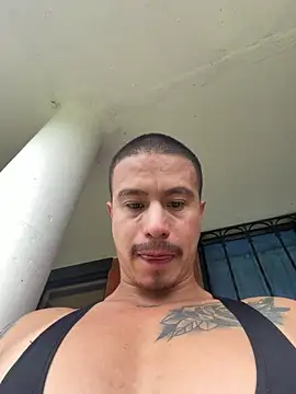 Snapshot of RaySullivan chatting on 04.04.26 RaySullivan online show from 04.04.26