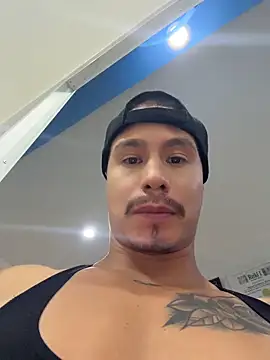 Snapshot of RaySullivan chatting on 04.09.26 RaySullivan online show from 04.09.26