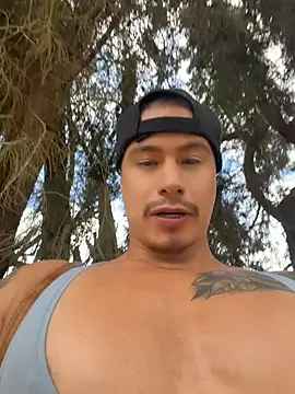 Snapshot of RaySullivan chatting on 04.12.26 RaySullivan online show from 04.12.26