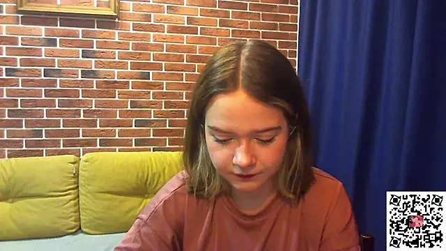 AlissaGerardo online show from 11.28.25