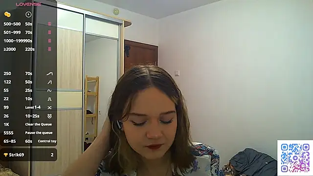 AlissaGerardo online show from 12.17.25