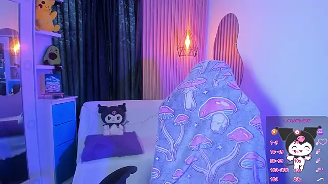 Snapshot of ravencollen chatting on 02.21.26 ravencollen online show from 02.21.26