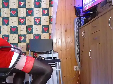 Snapshot of AgnesCross39 chatting on 11.19.25 AgnesCross39 online show from 11.19.25