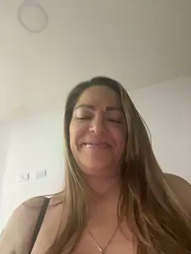 kamila Vixen online show from 11.05.25