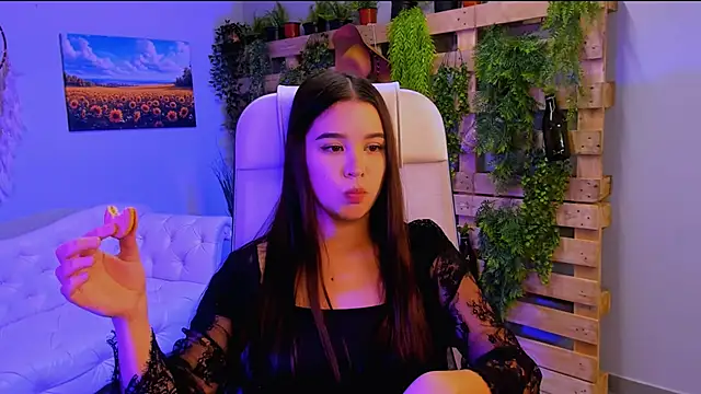 AnnaGarcias  online show from 11.29.25