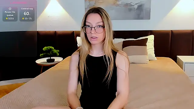 CindyMoriLove online show from 11.26.25