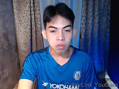 Snapshot of Urhotsilverboy chatting on 02.20.26 Urhotsilverboy online show from 02.20.26