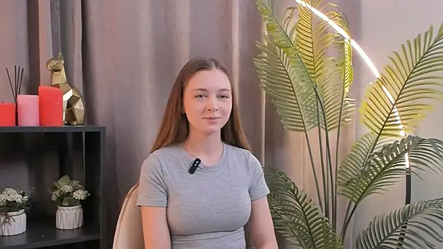 AnhMounkes online show from 11.08.25