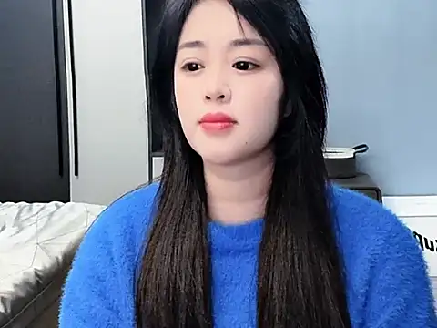 Snapshot of Lucky--Lucy chatting on 11.15.25 Lucky--Lucy online show from 11.15.25