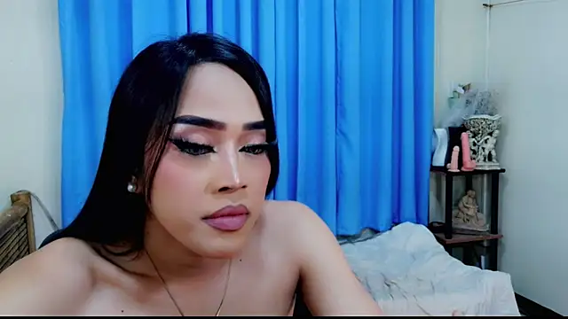 Snapshot of sweet_sophiaxx chatting on 04.24.26 sweet sophiaxx online show from 04.24.26