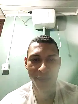 Snapshot of oPretin013 chatting on 11.07.25 oPretin013 online show from 11.07.25