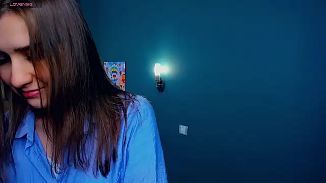 Snapshot of JosieNadile chatting on 11.15.25 JosieNadile online show from 11.15.25