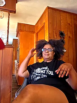 Snapshot of Oya_Rae73 chatting on 11.05.25 Oya Rae73 online show from 11.05.25