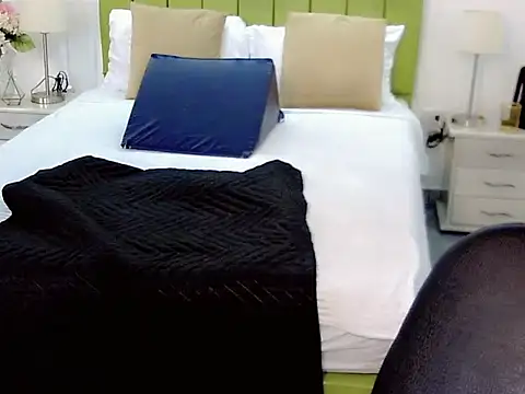 sebastian cruz  online show from 11.24.25