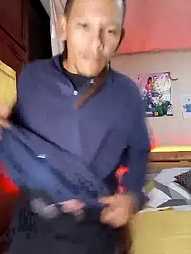 Snapshot of maijack25 chatting on 11.18.25 maijack25 online show from 11.18.25