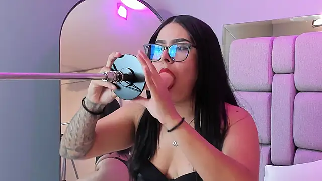 Amy whittee online show from 11.27.25