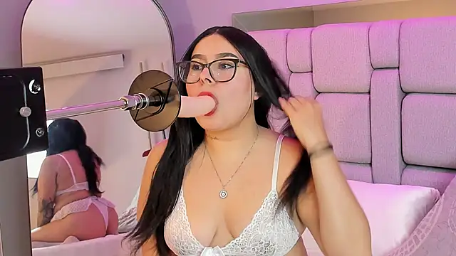 Amy whittee online show from 12.03.25