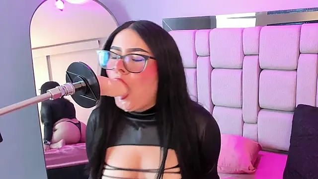 Amy whittee online show from 12.14.25