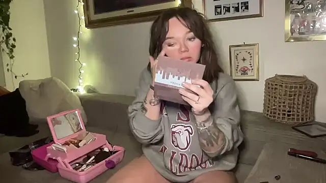 angelgirl98 online show from 12.16.25