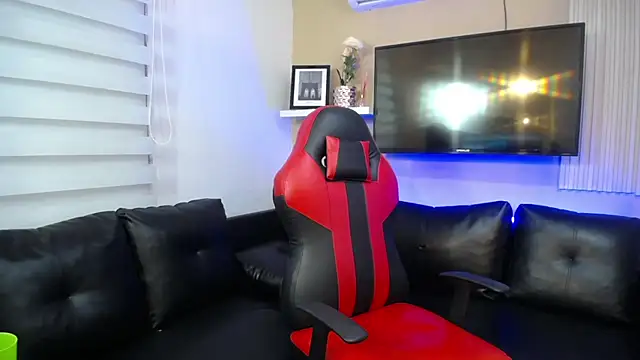 Tessachains 2  online show from 12.19.25