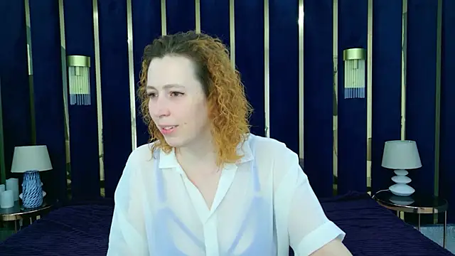 Snapshot of Evie_Berret chatting on 02.12.26 Evie Berret online show from 02.12.26