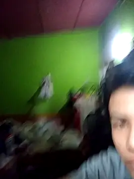 Luiguitw18 online show from 11.09.25