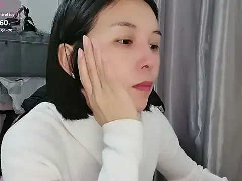 Wanwan61 online show from 11.26.25