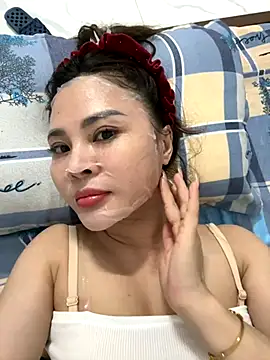 hellela-a online show from 11.07.25